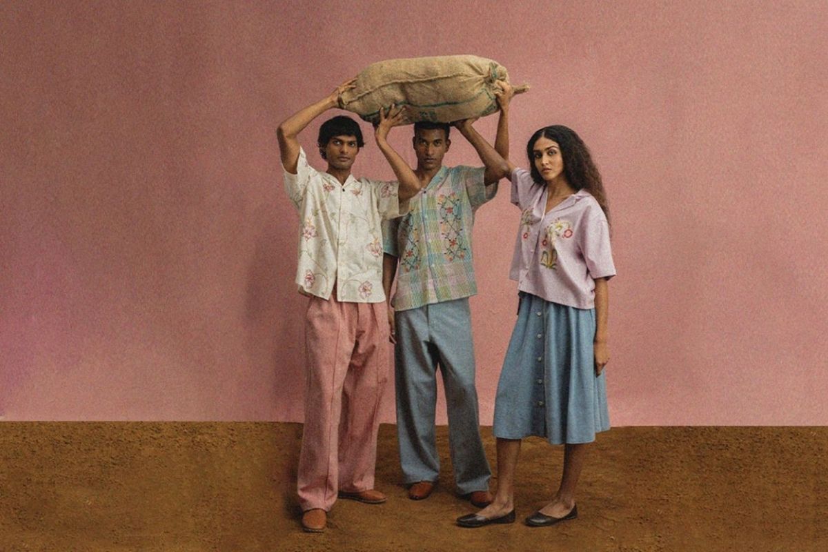 KARDO SS26: Phulkari ทุ่งดอกไม้ของปัญจาบบนผ้าทอมือ