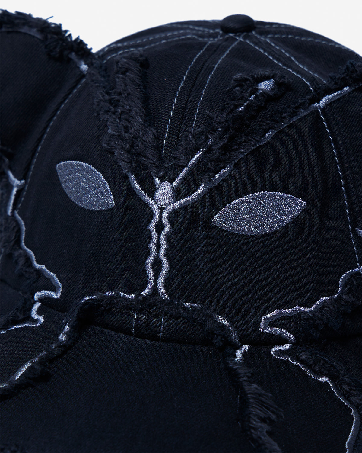 Alien Kiss Winged Baseball Cap - Black