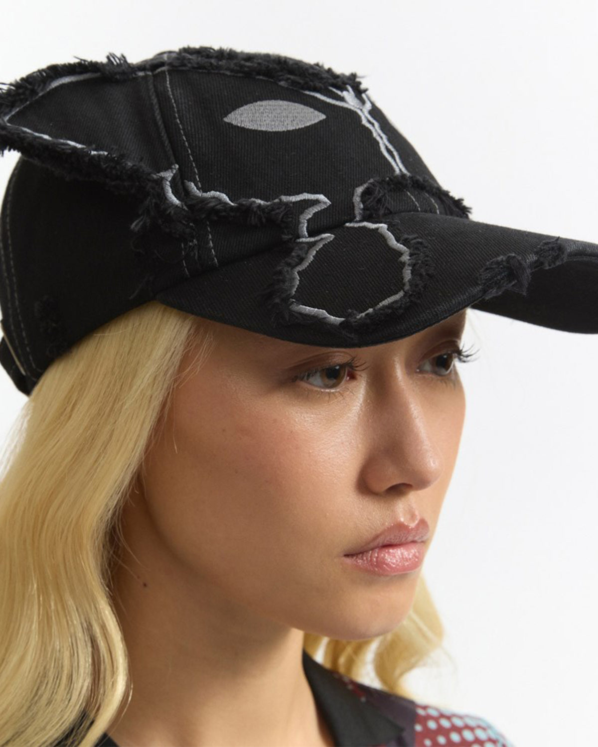 Alien Kiss Winged Baseball Cap - Black