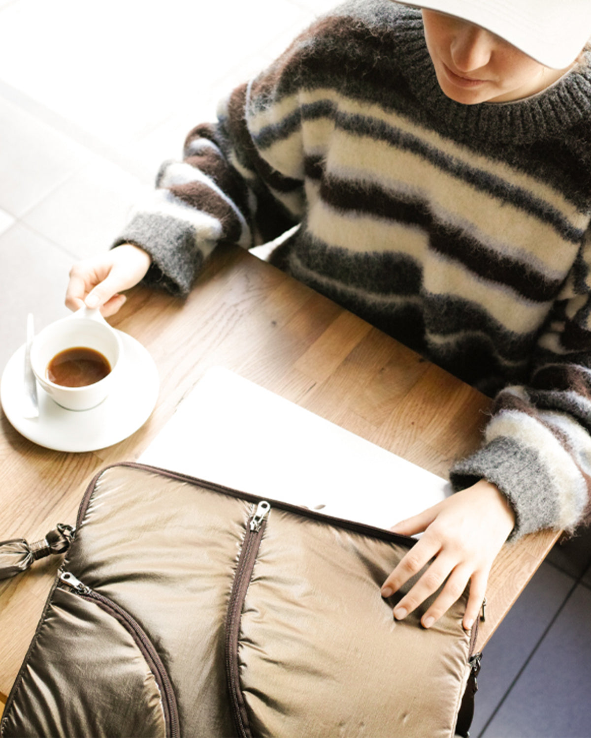 Lake 16 Laptop Clutch - Brown