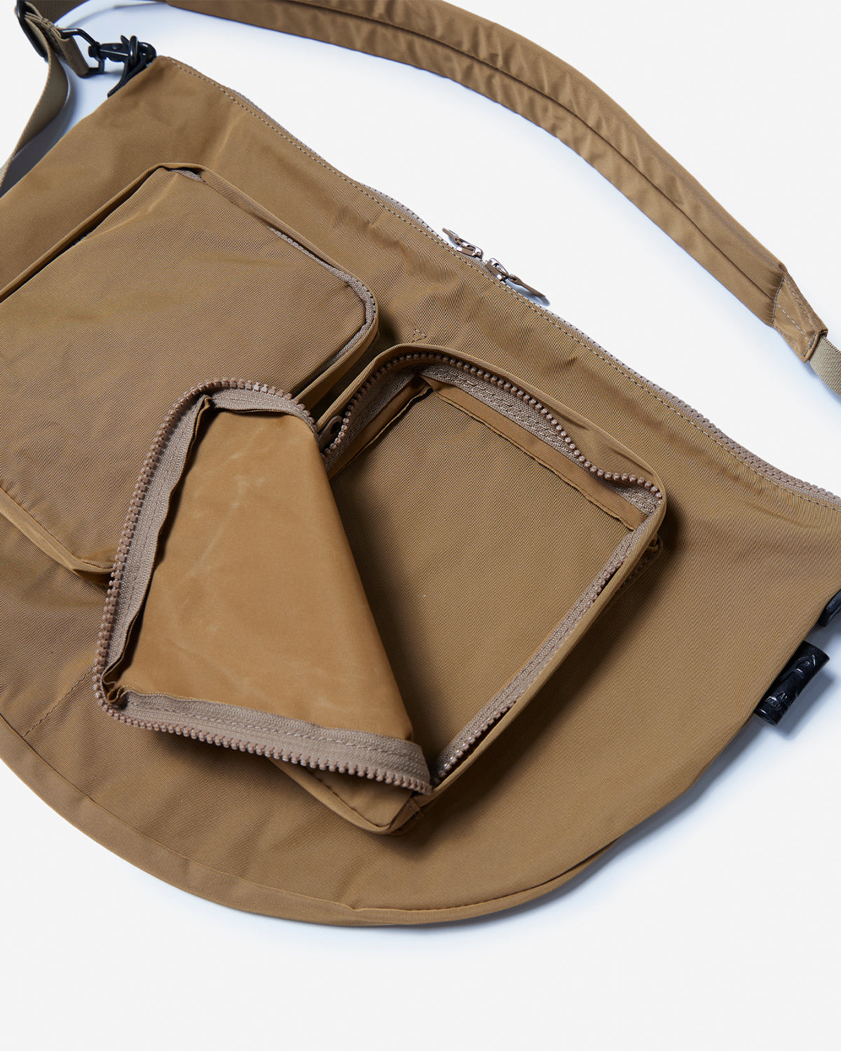 Gabardine Bodybag M - Beige