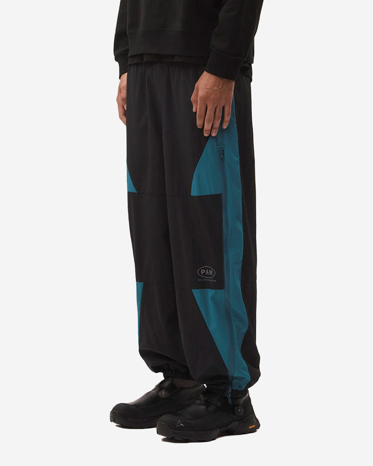Aktiv-8 Trackpant - Black Teal
