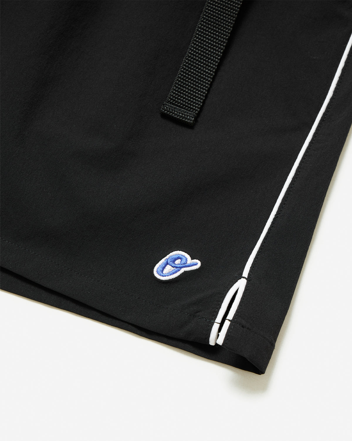 Solar - Belted Piping Shorts - Black