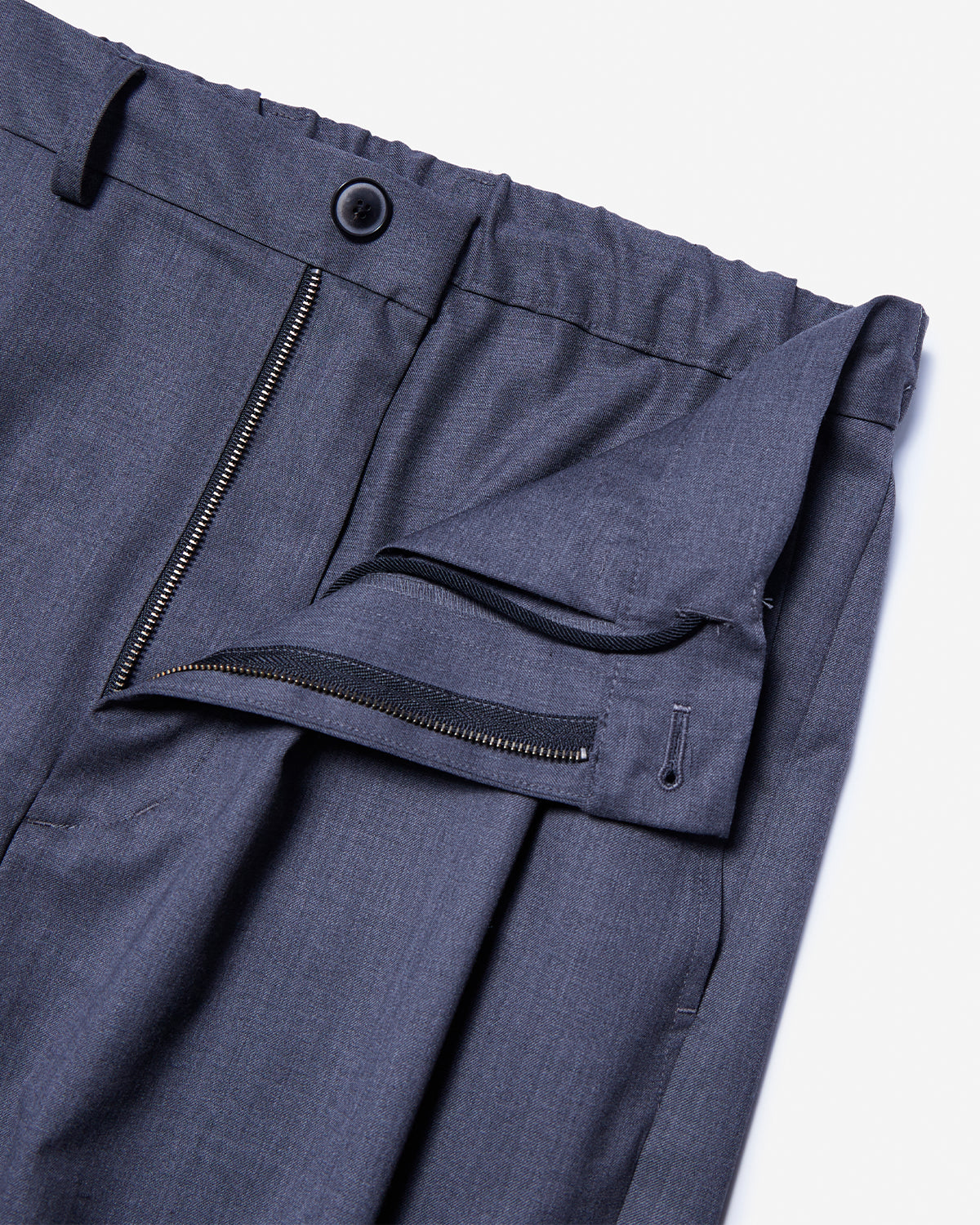 06WGPT - 2 Tuck Trousers - Gray