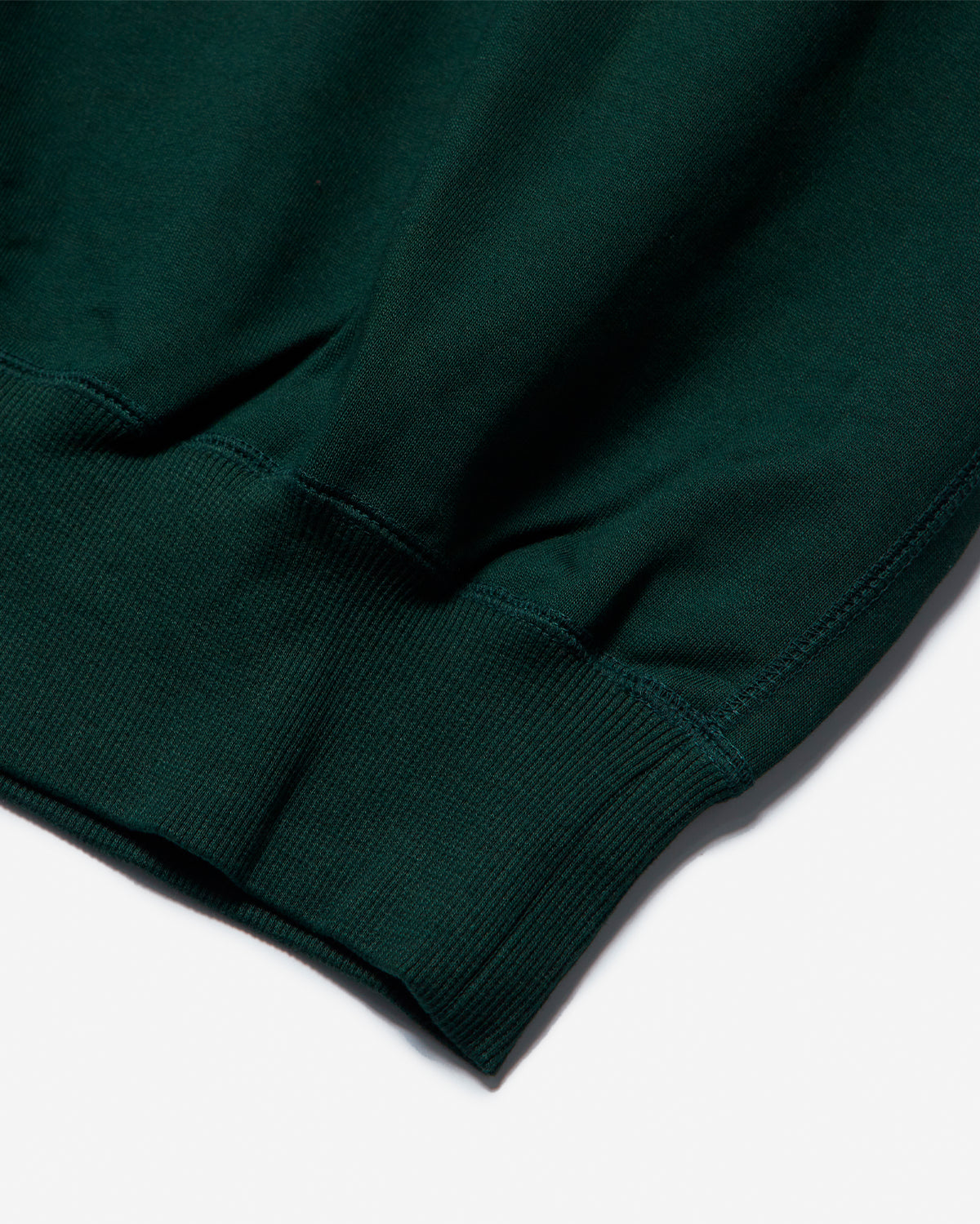 25WCM-T07205 Sweaters - Green