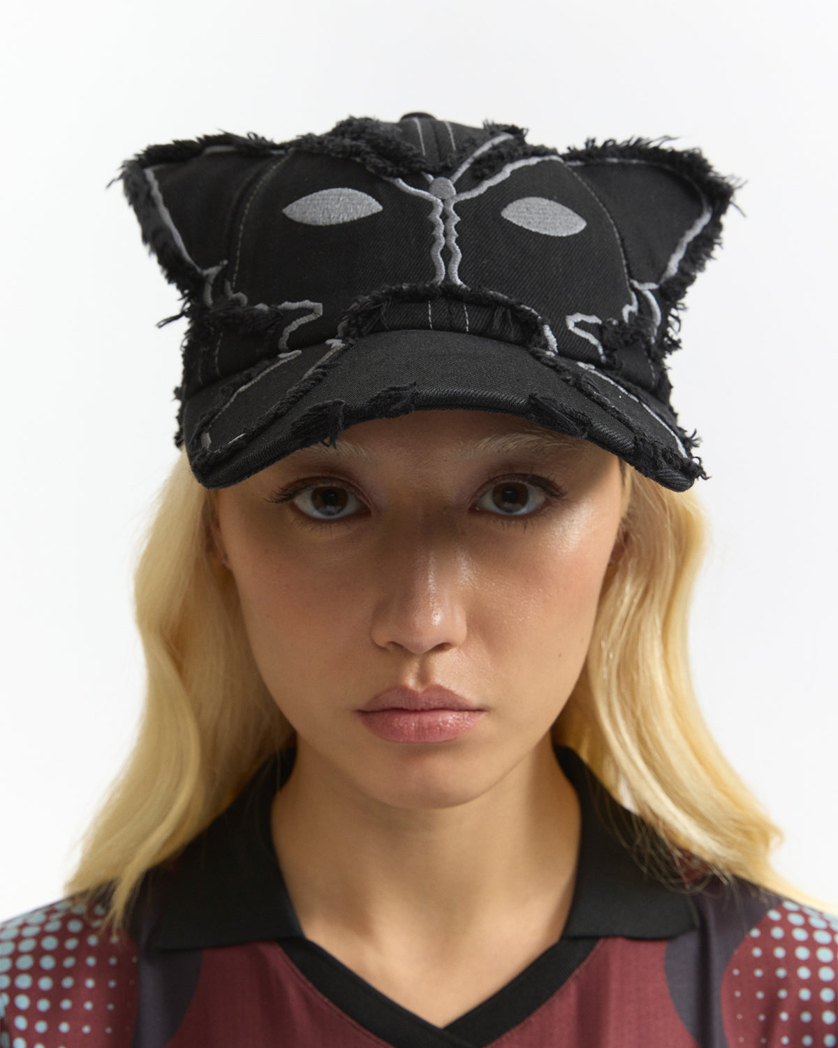 Alien Kiss Winged Baseball Cap - Black