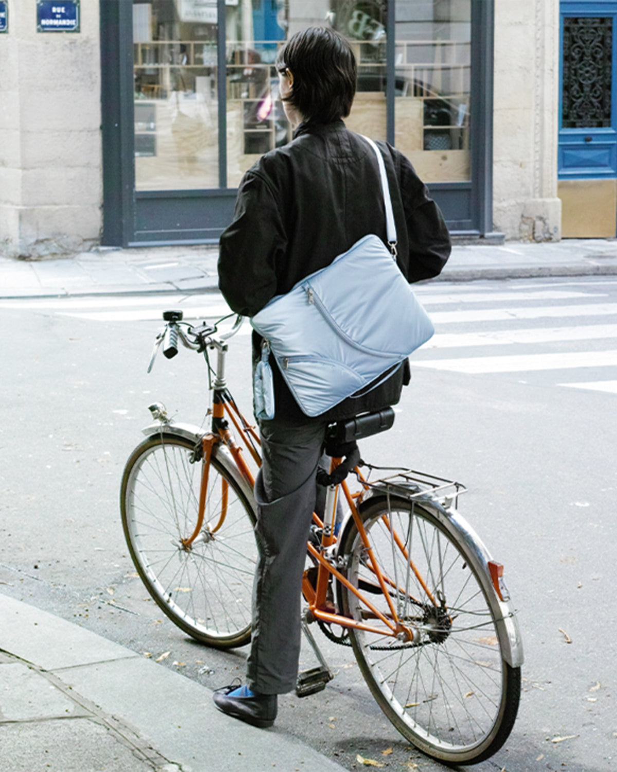 Lake 16 Laptop Clutch - Blue