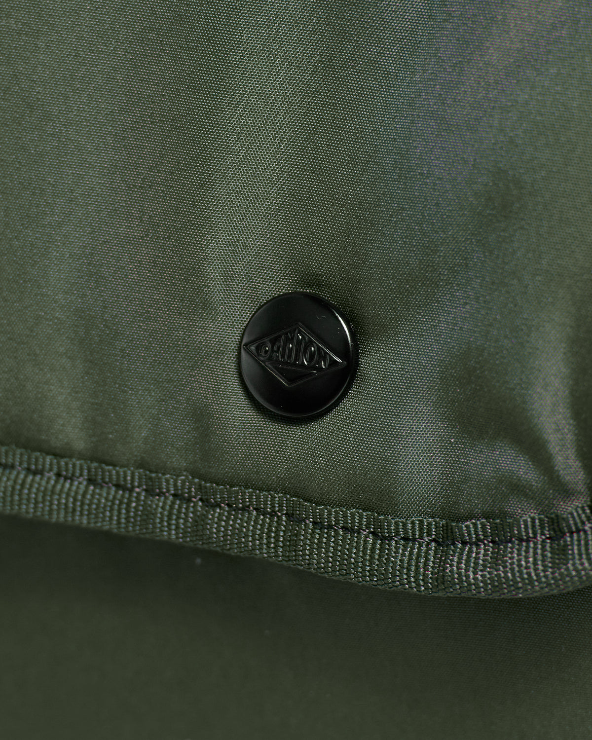 La Defense - Polyester Taffeta Shoulder Bag - Olive White