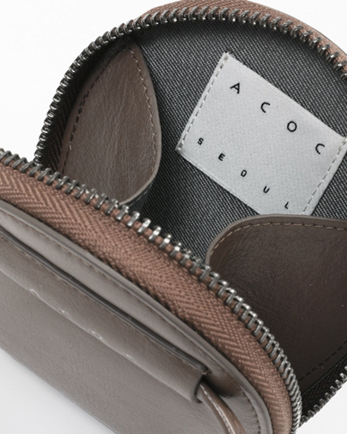 Pond Wallet Bag - Brown