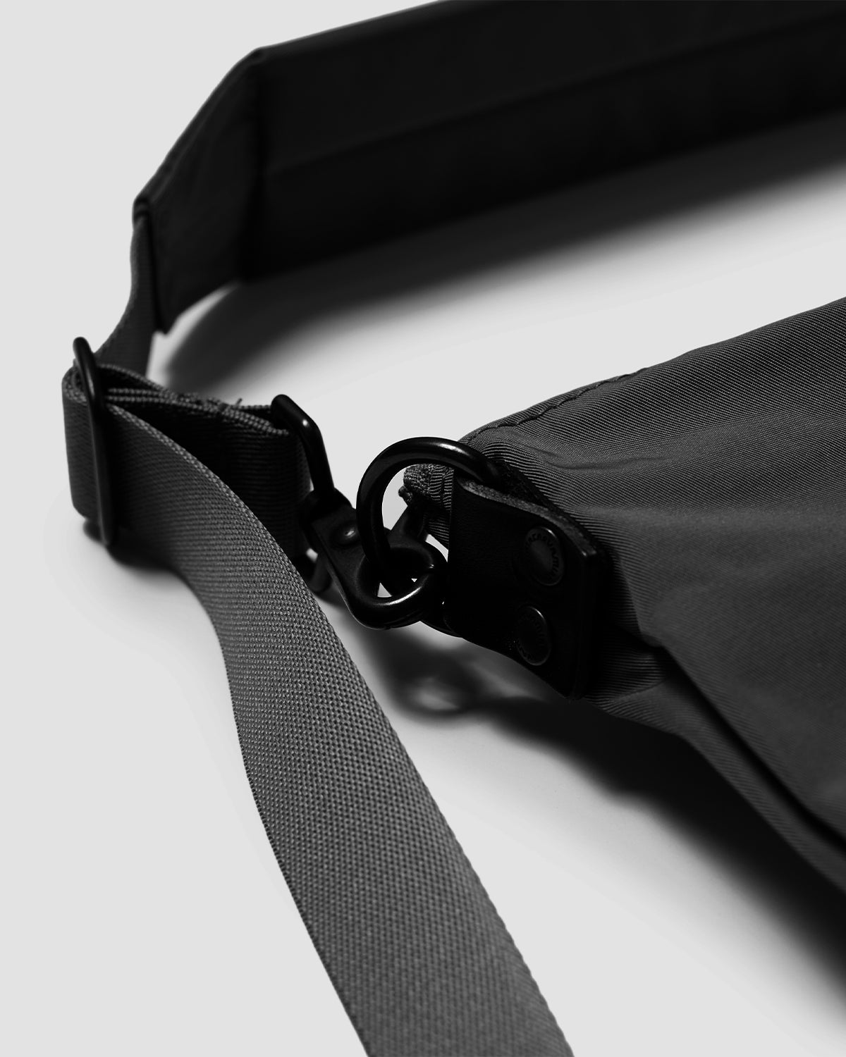 Gabardine Bodybag M  - Black