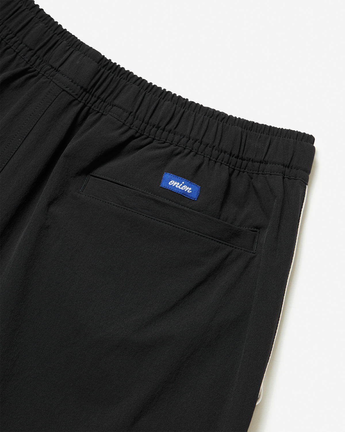 Solar - Belted Piping Shorts - Black