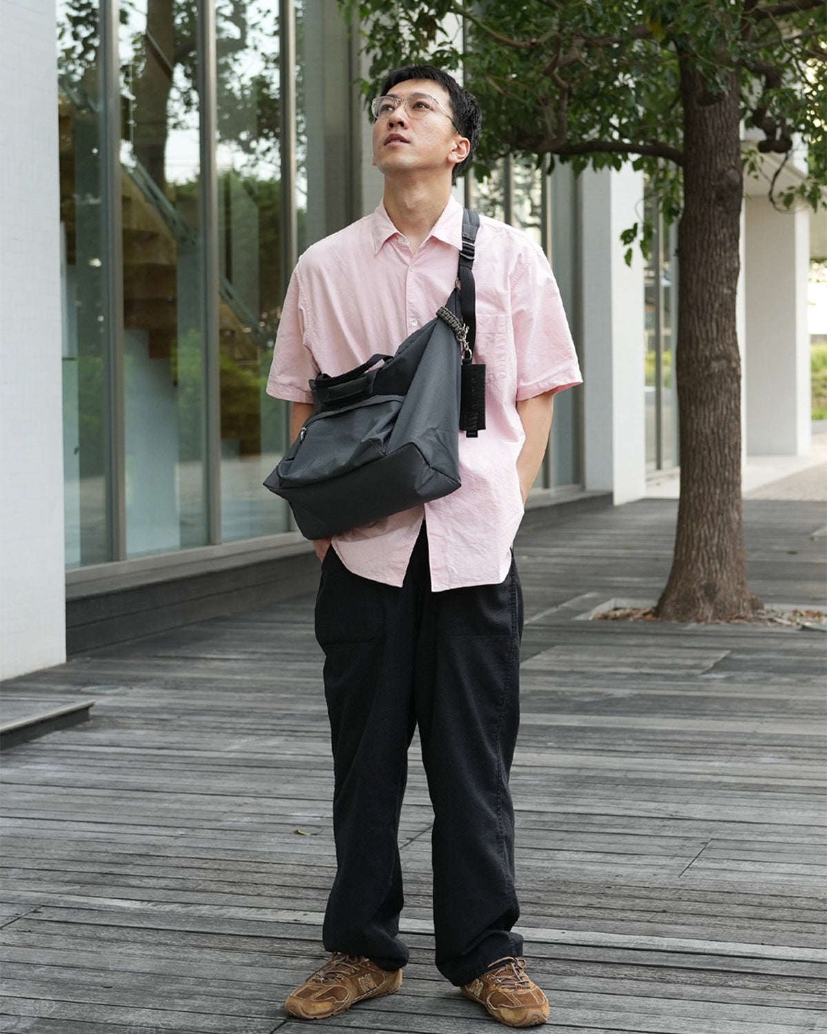 Simplicity Front Pocket Shoulder - Black