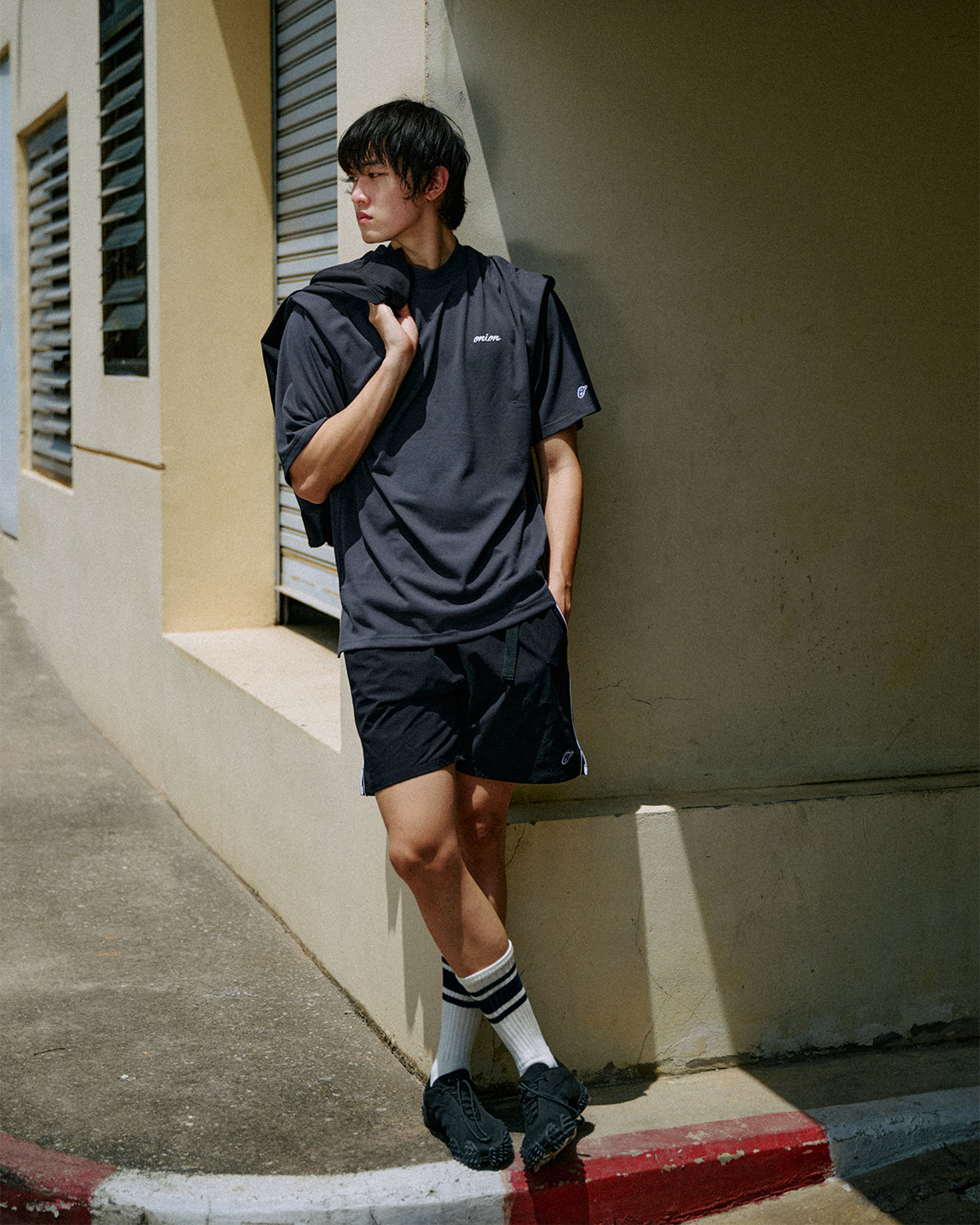 Solar - Belted Piping Shorts - Black