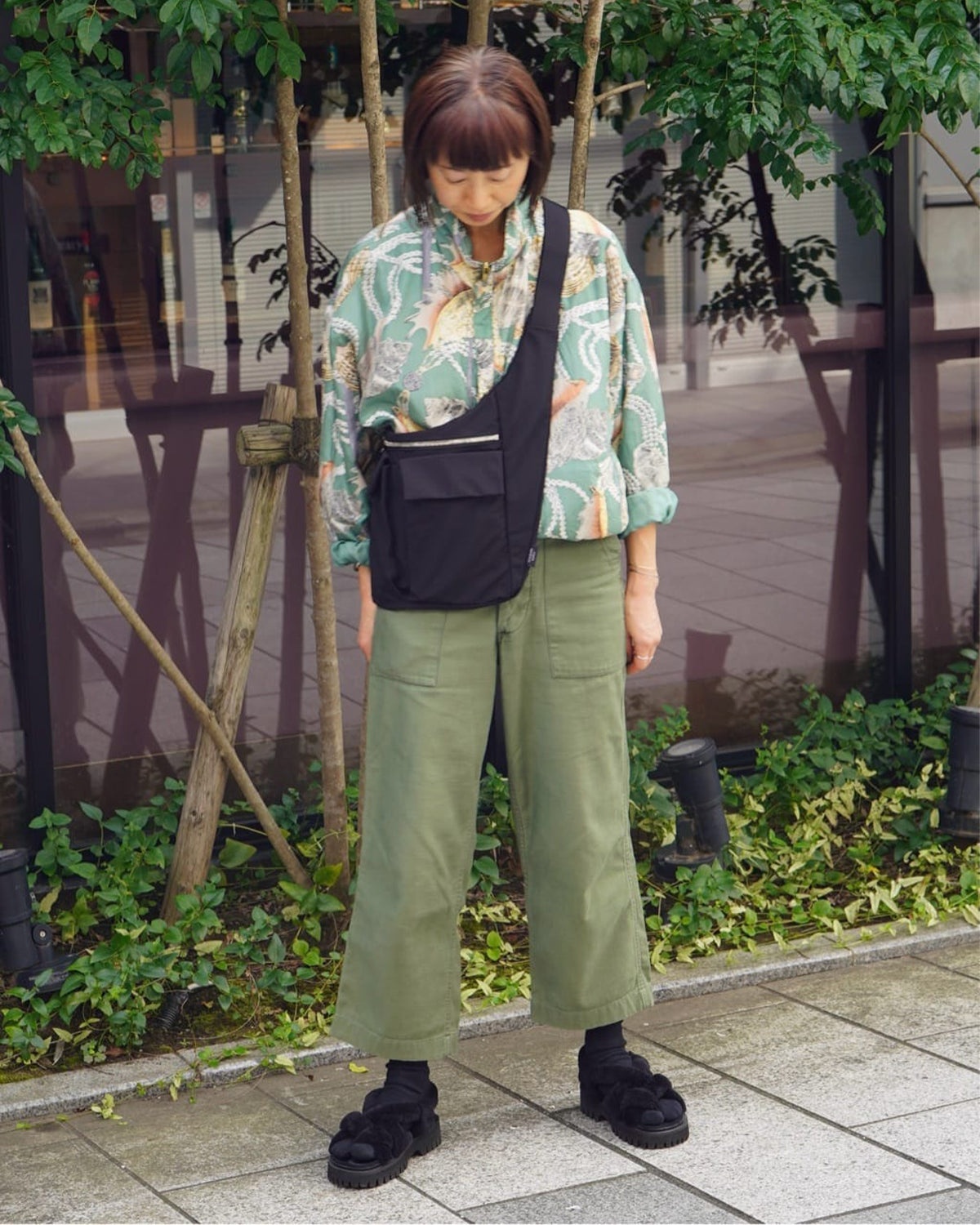 Simplicity Along Shoulder - Black