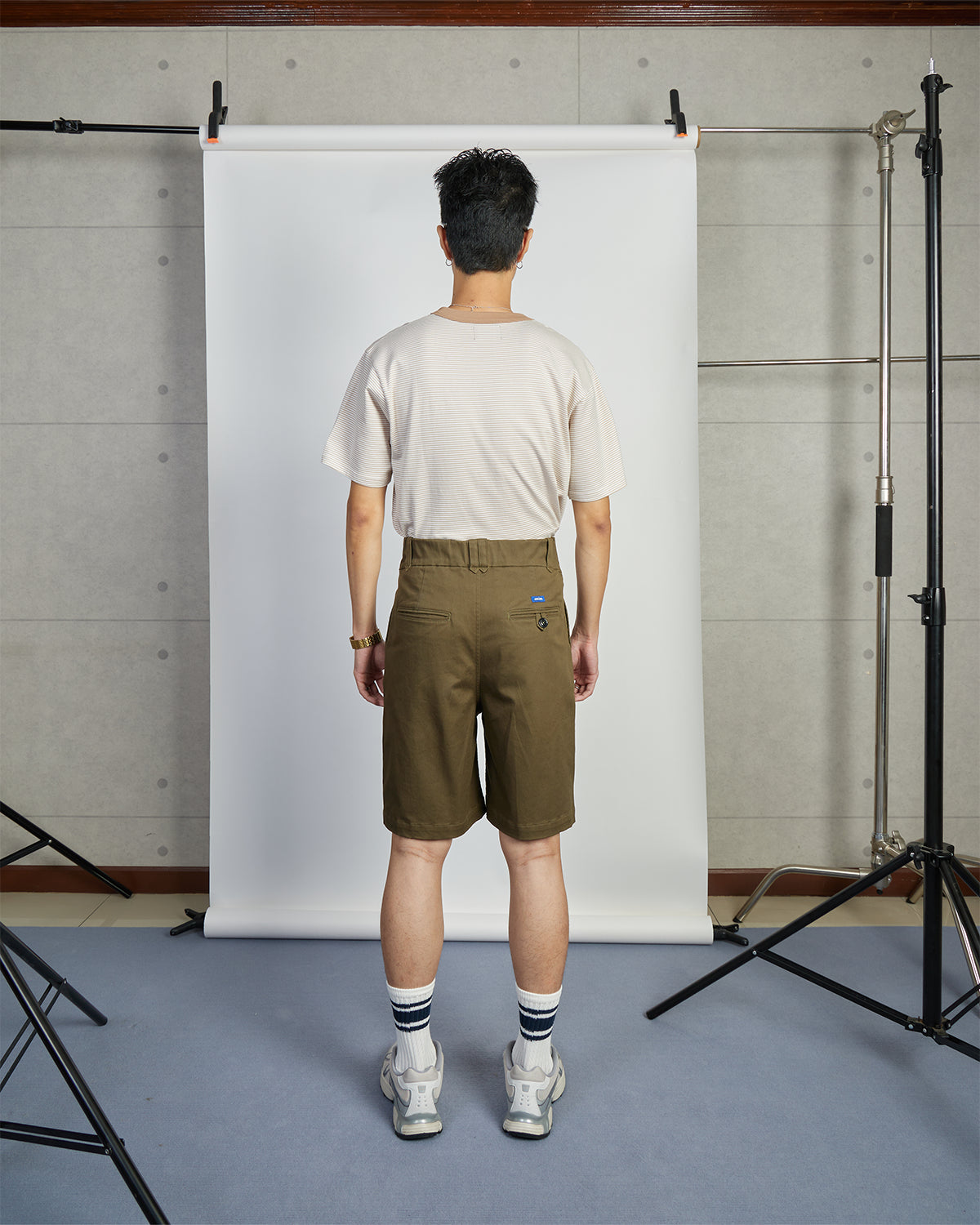 Lowa Shorts - Pleated Officer Shorts - Olive