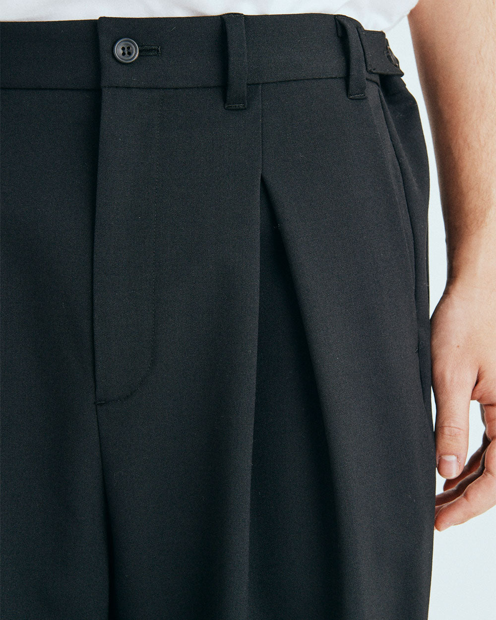 2 Tuck Twill Wide Pants - Black