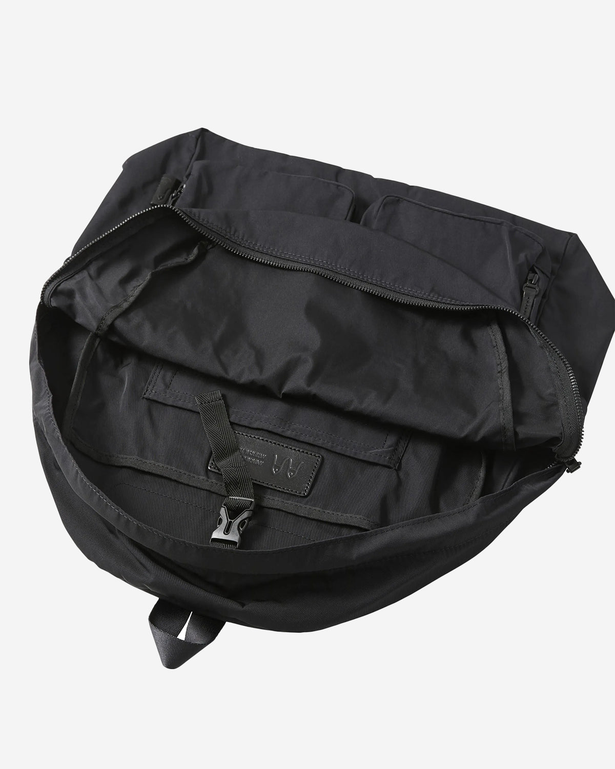 Gabardine Backpack M - Black