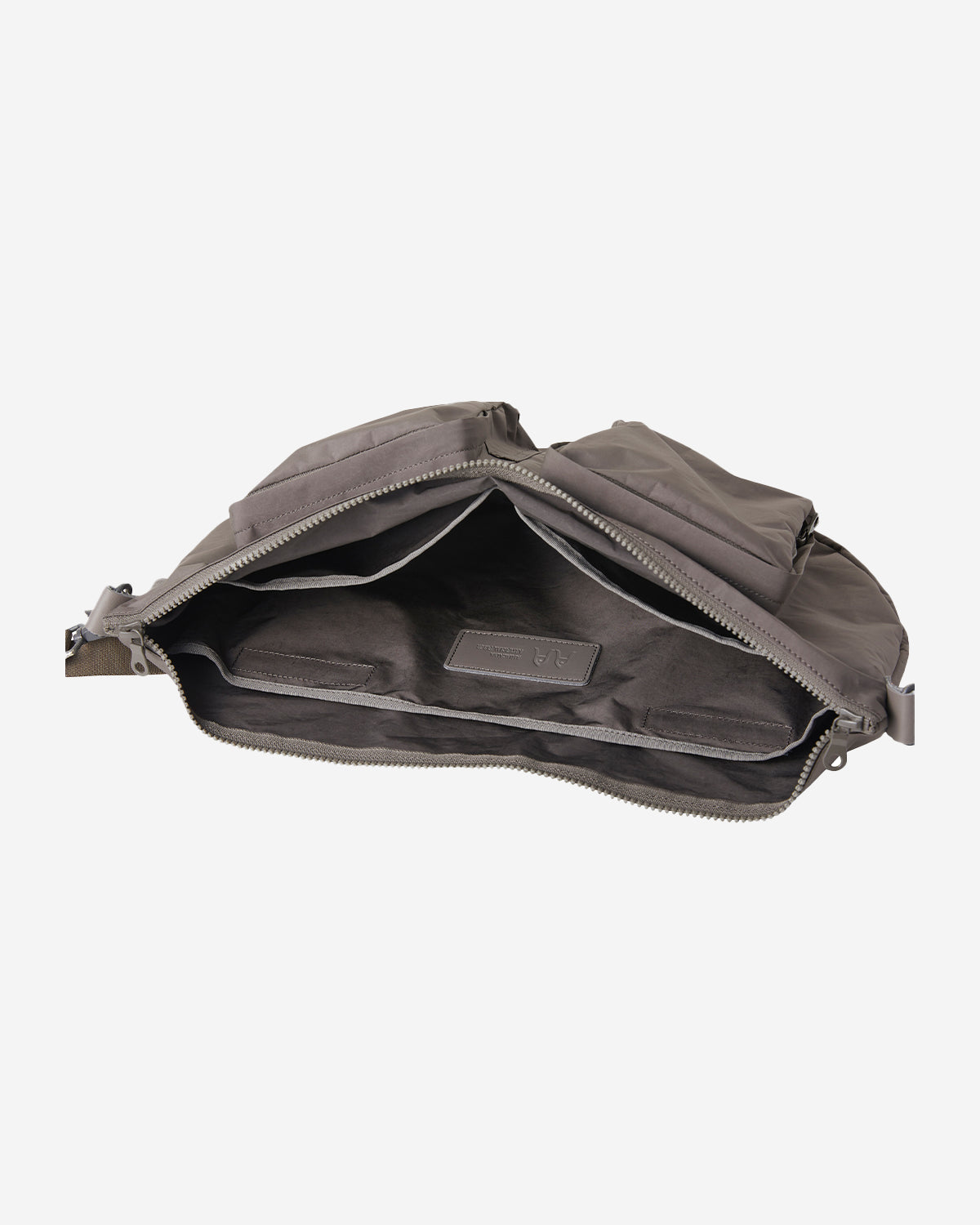 Split Yarn Bodybag M - Grey