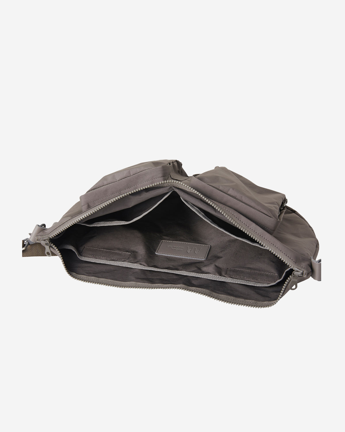 Split Yarn Bodybag M - Grey