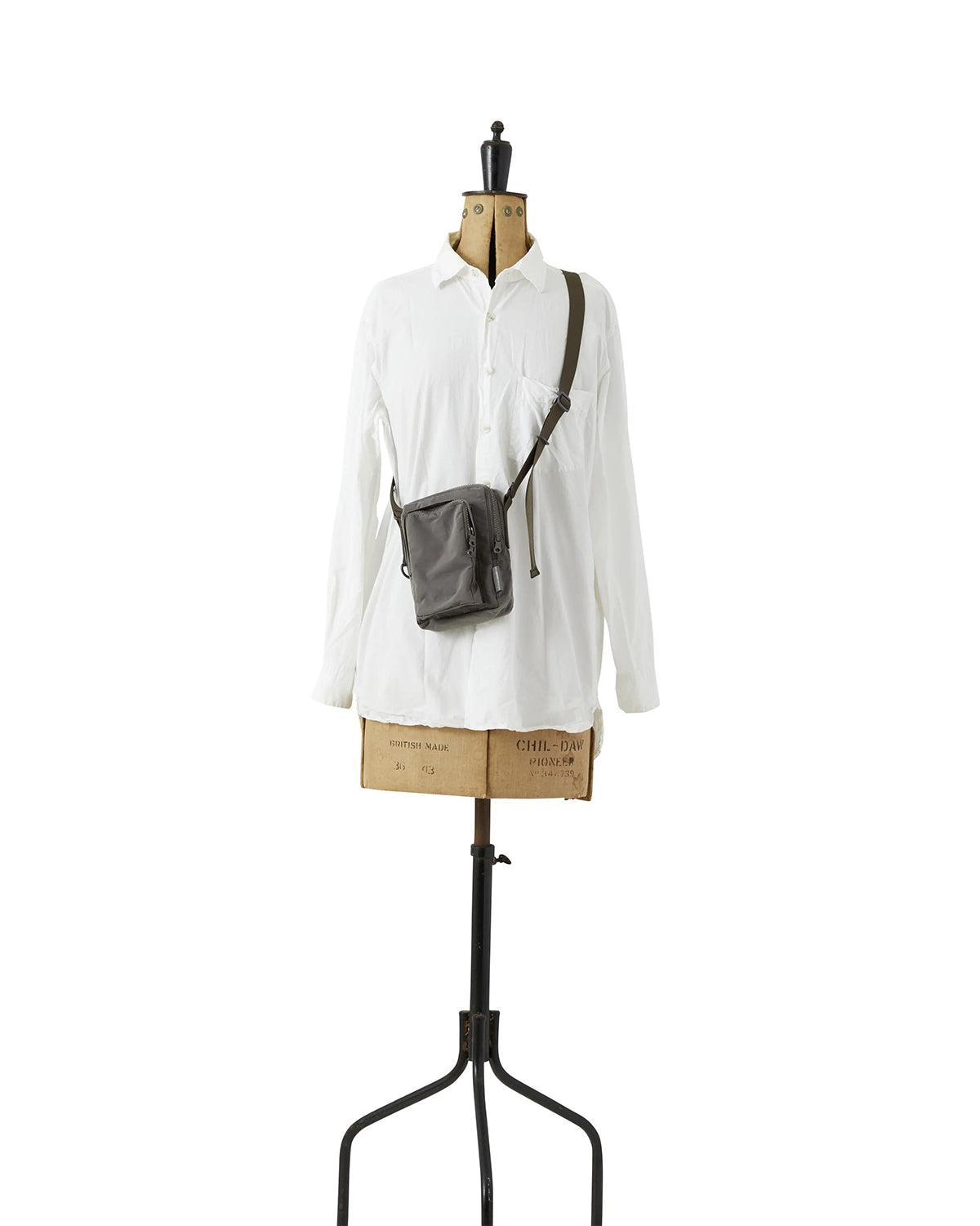 Split Yarn WP Pochette - Grey