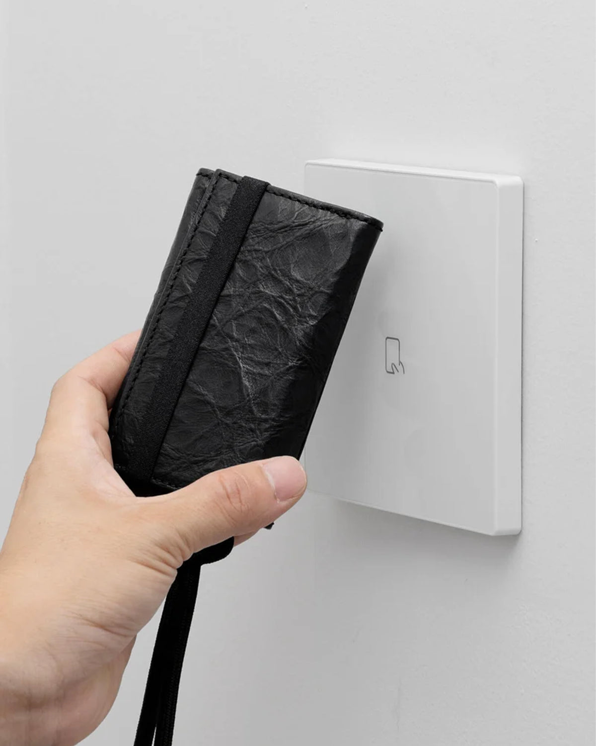 Leather Shoulder Wallet - Black