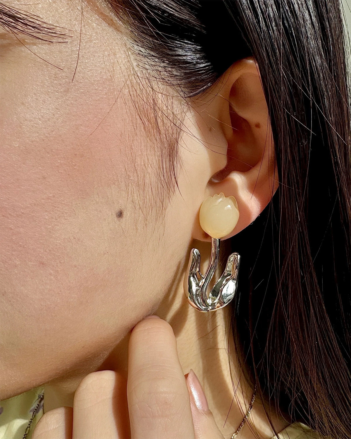 Soft Tulip Earrings