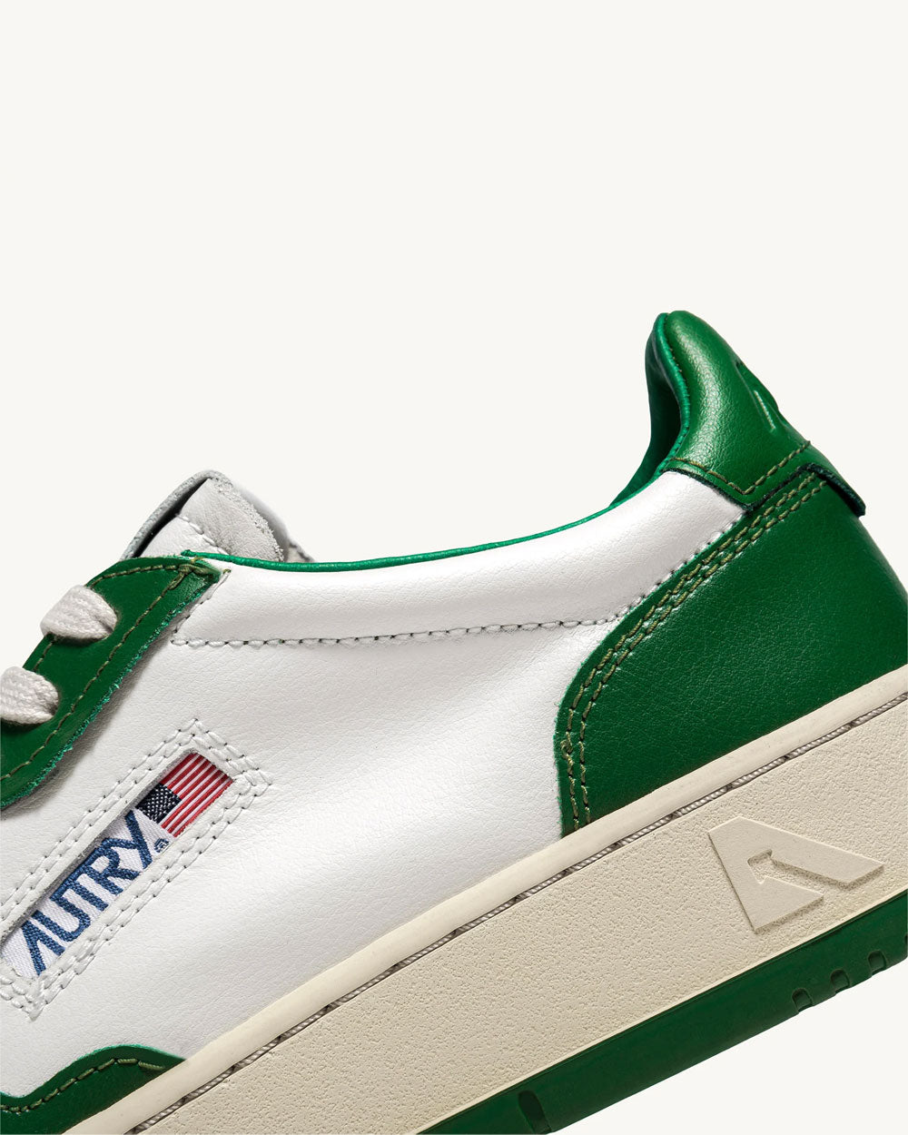 Medalist Low Man - Two-Tone Leather Color White And Green