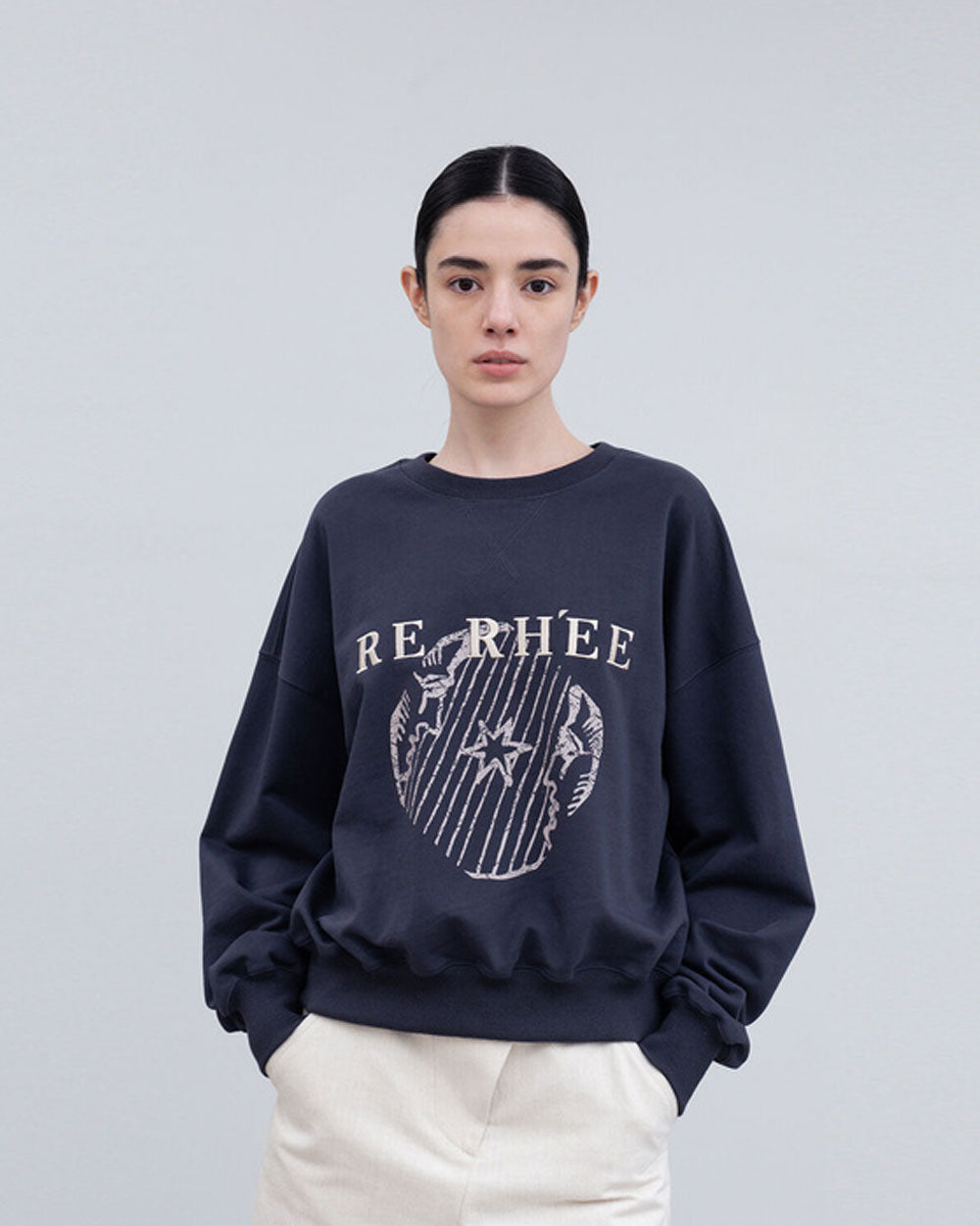 Round Neck Logo Sweatshirt - Navy