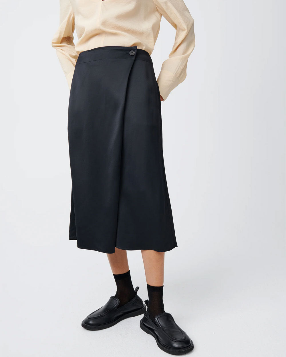 Stretch Trop Wool 3 Button Wrap Skirt - Darkest Navy